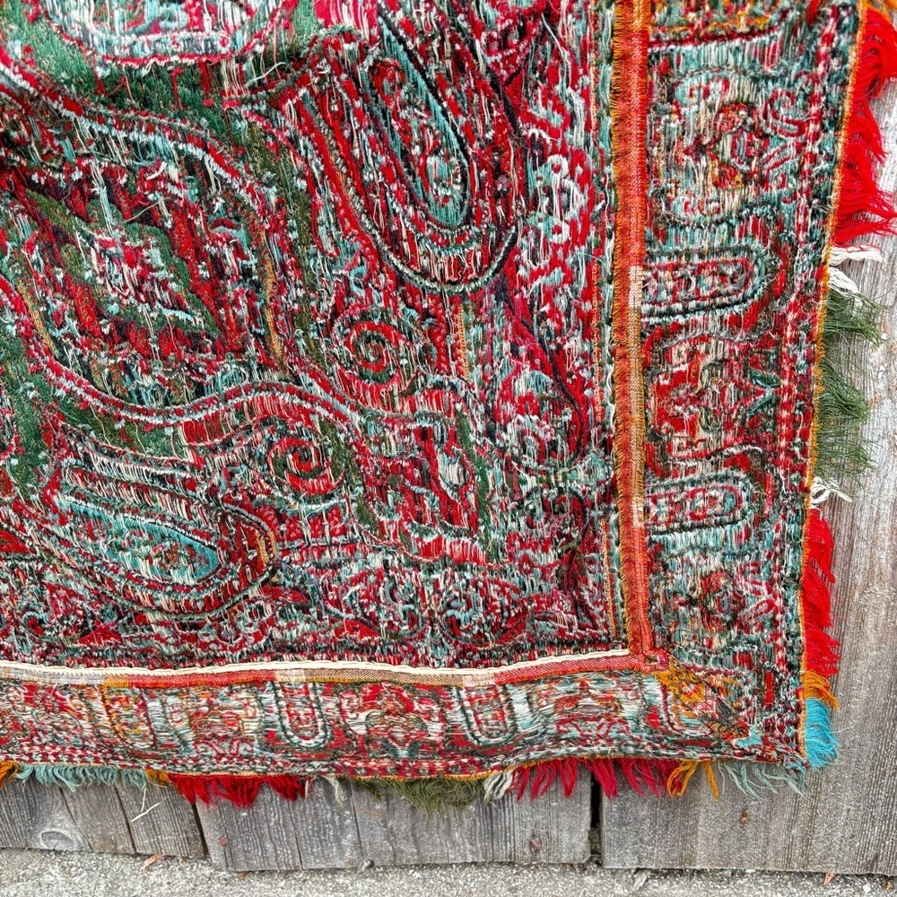 Stunning Antique Kashmir Paisley Woven Wool Shawl. Large size 70"x 74” rare find - Picture 12 of 12